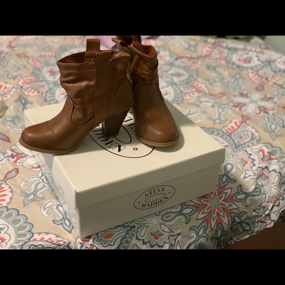 Aldo brown bootys - Picture 3 of 6